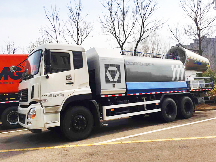 XCMG new truck mounted disinfection equipment for urban air disinfection